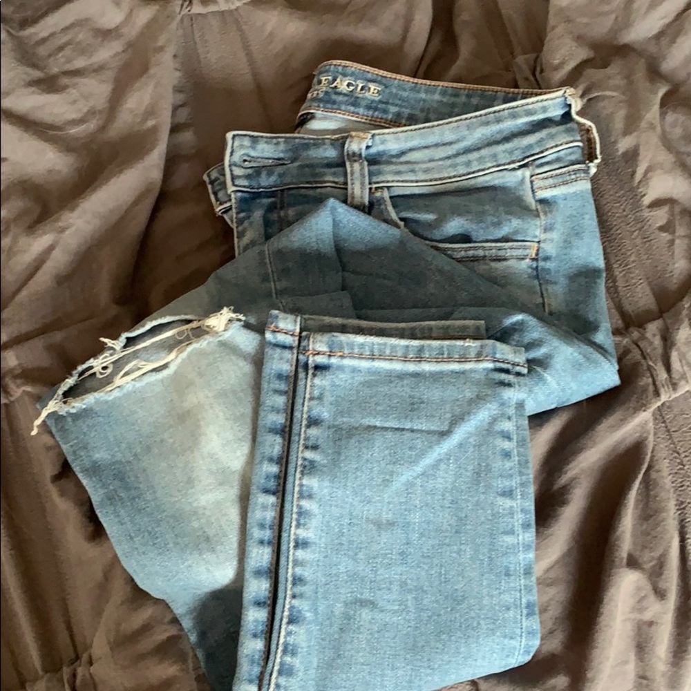 AE super stretch skinny jeans. Size 8 short